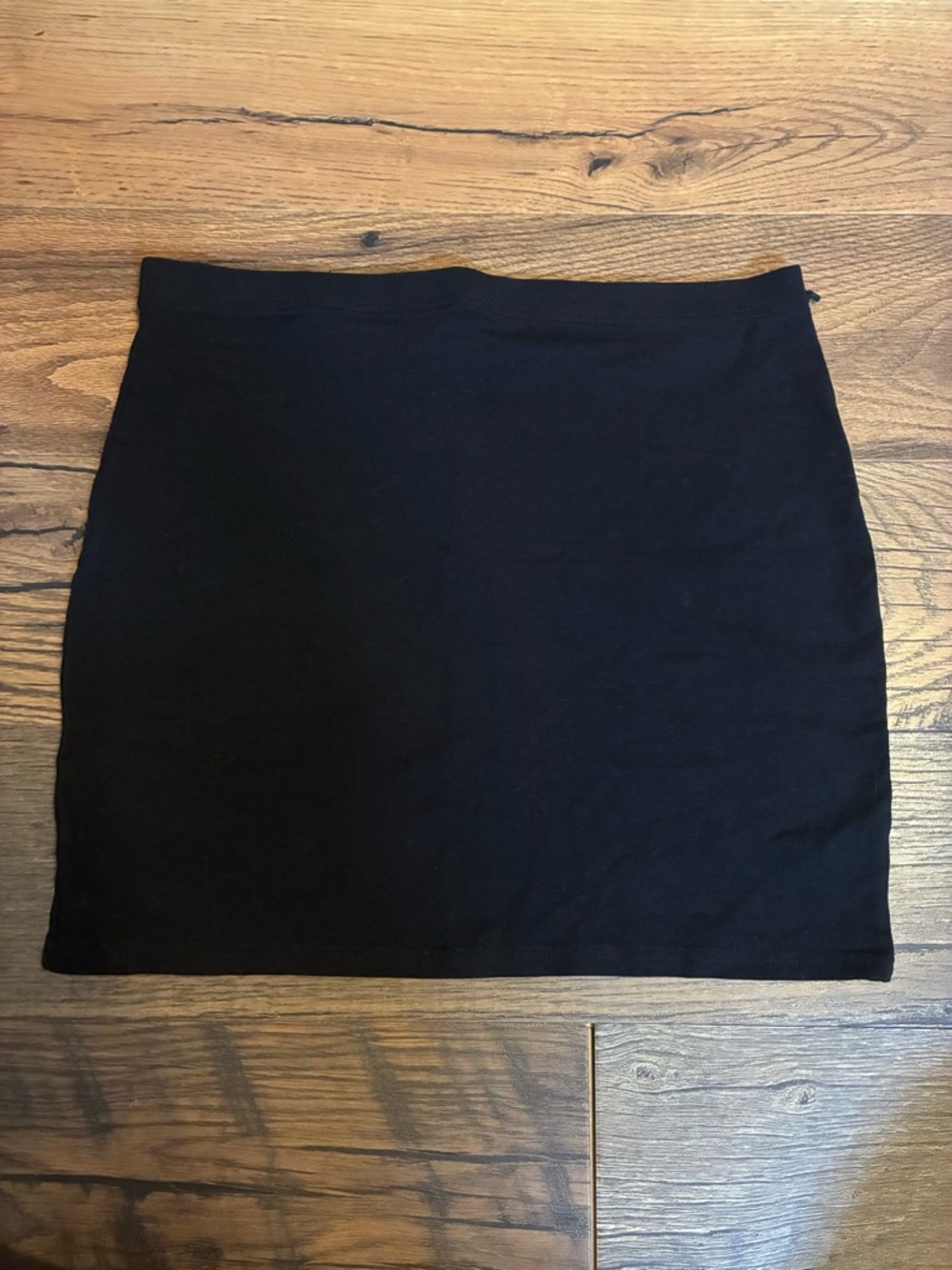 Black H&M mini skirt